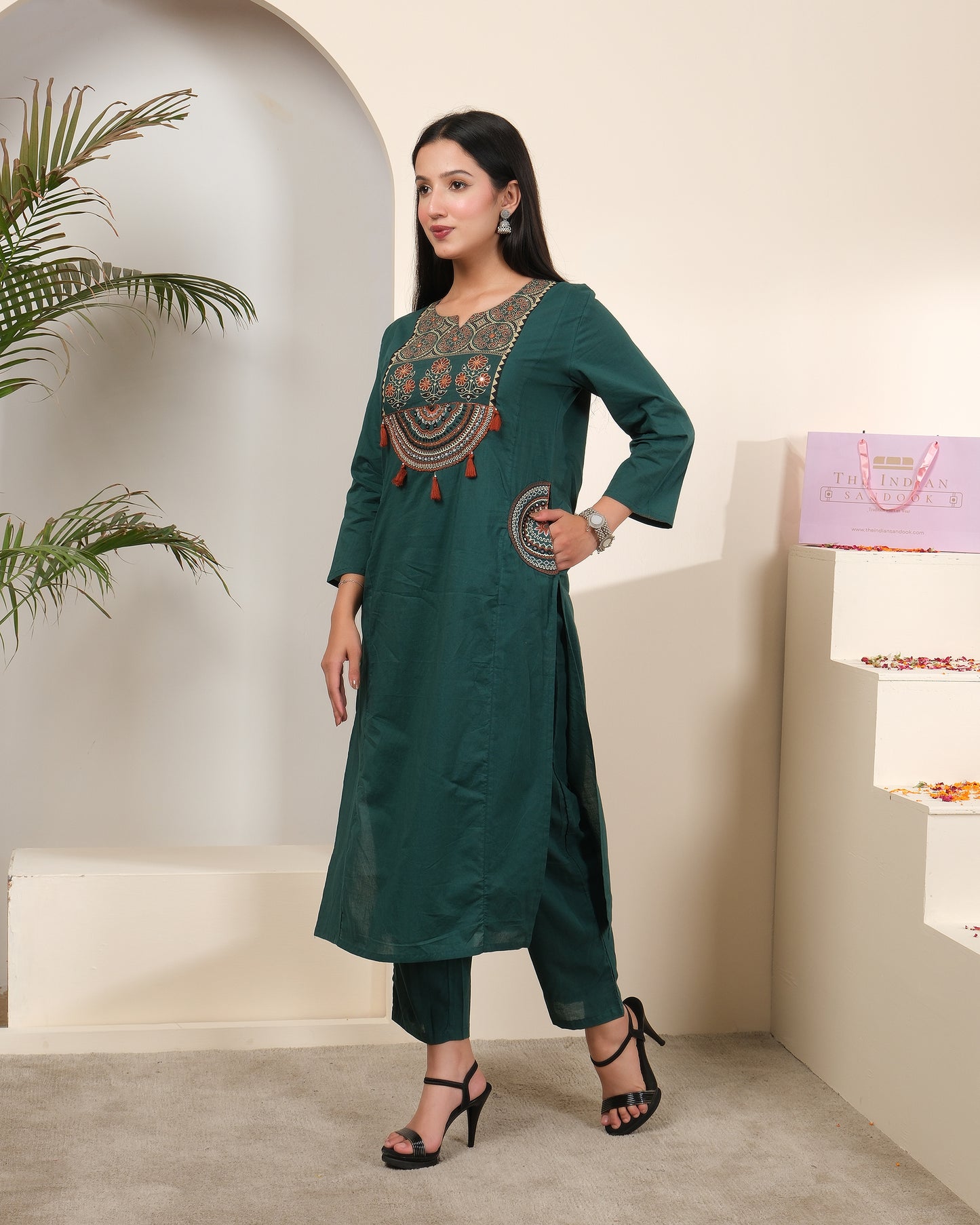 Women's Teal Green Cotton Printed Kurta Pant Set with Dupatta & Side Pocket